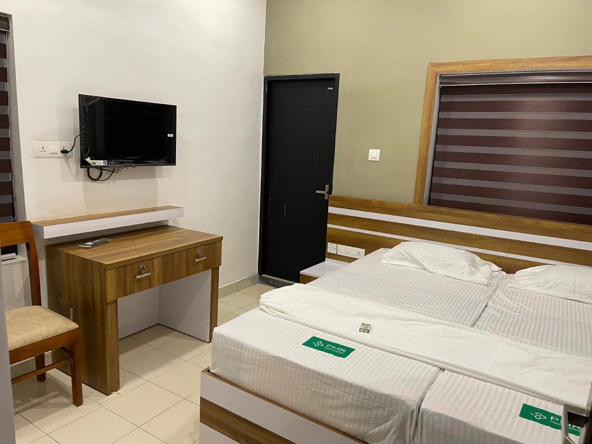 Hotel Pmr Grandays à Malappuram Extérieur photo